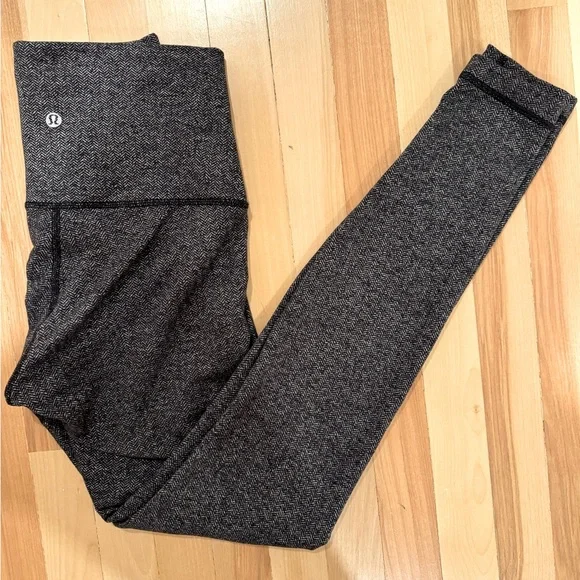 Lululemon - Herringbone Wunder Unders size 6 - Picture 1 of 8
